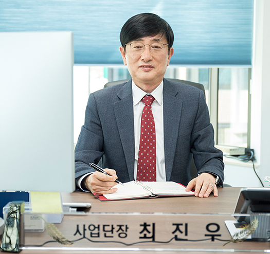 Choi Jin-woo, head of business